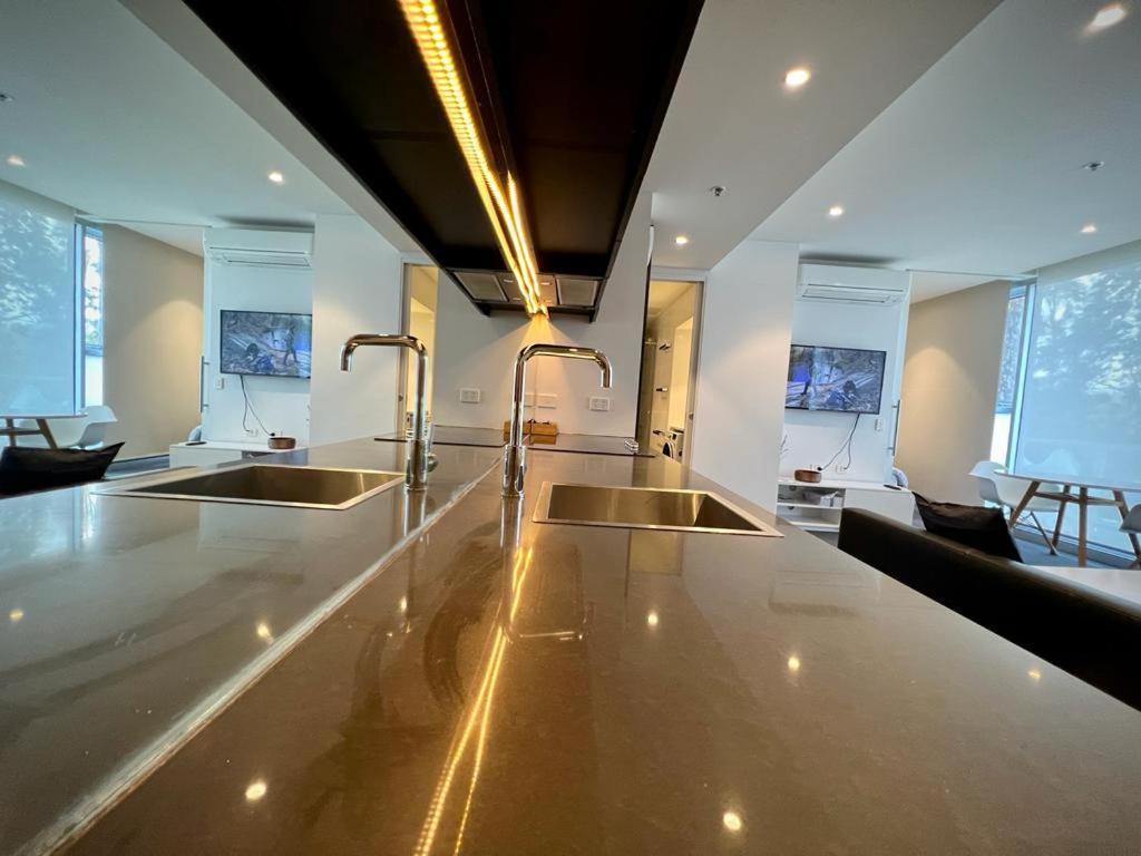 Luxury 2 Bedroom Suite Near Adelaide With A Car Park Broadview Exterior photo